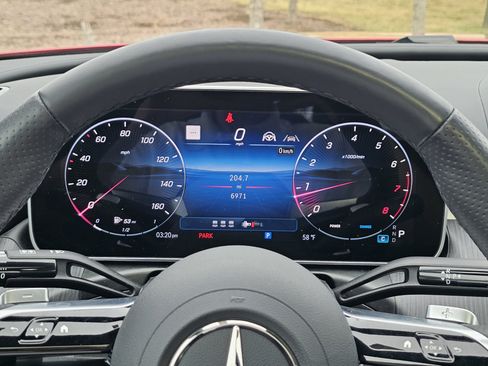 Used 2025 Mercedes-Benz C 300 4MATIC Sedan image 35