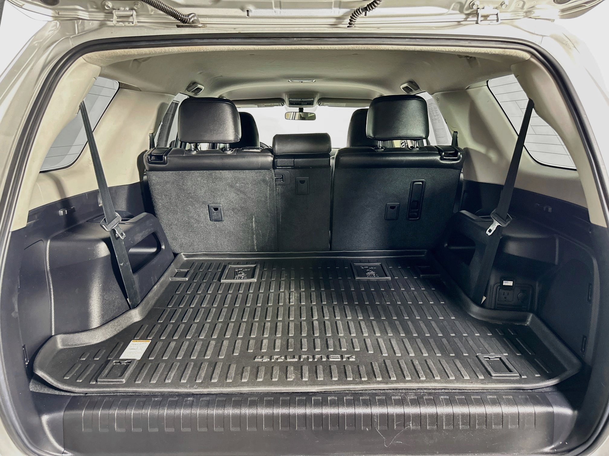 Used 2014 Toyota 4Runner SR5 RWD image 27
