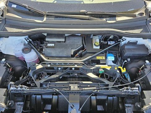 Used 2024 Audi Q4 e-tron Premium Plus image 8