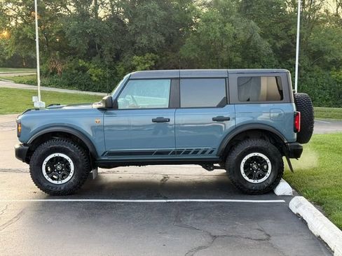 Used 2022 Ford Bronco Badlands w/ Sasquatch Package AWD/4WD image 4