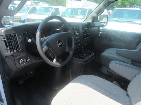 Used 2025 Chevrolet Express 2500 w/ Driver Convenience Package RWD image 8