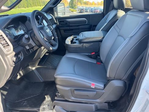 Used 2025 RAM 5500 Tradesman AWD/4WD image 6