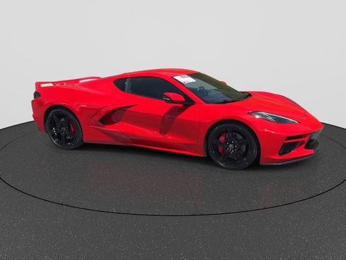 Used 2022 Chevrolet Corvette Stingray Premium Cpe w/ Z51 Performance Package RWD image 2