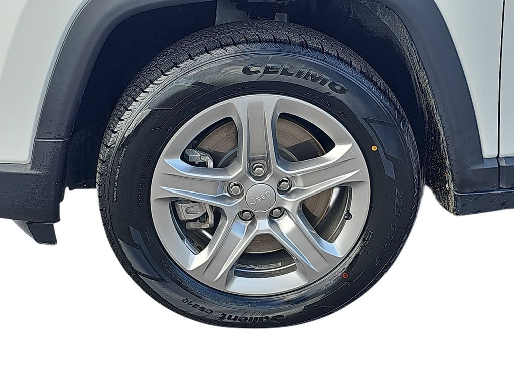 Used 2024 Jeep Compass Latitude AWD/4WD image 30