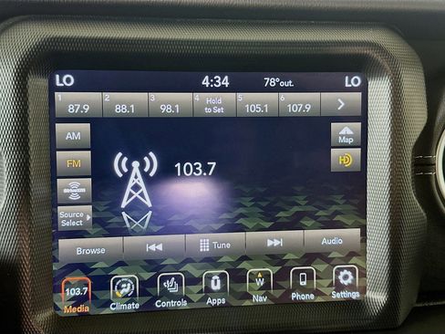 Used 2023 Jeep Wrangler Sahara w/ Cold Weather Group AWD/4WD image 19