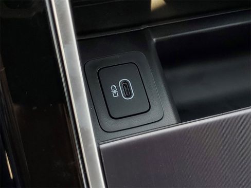 New 2026 Land Rover Range Rover Velar Dynamic SE image 26