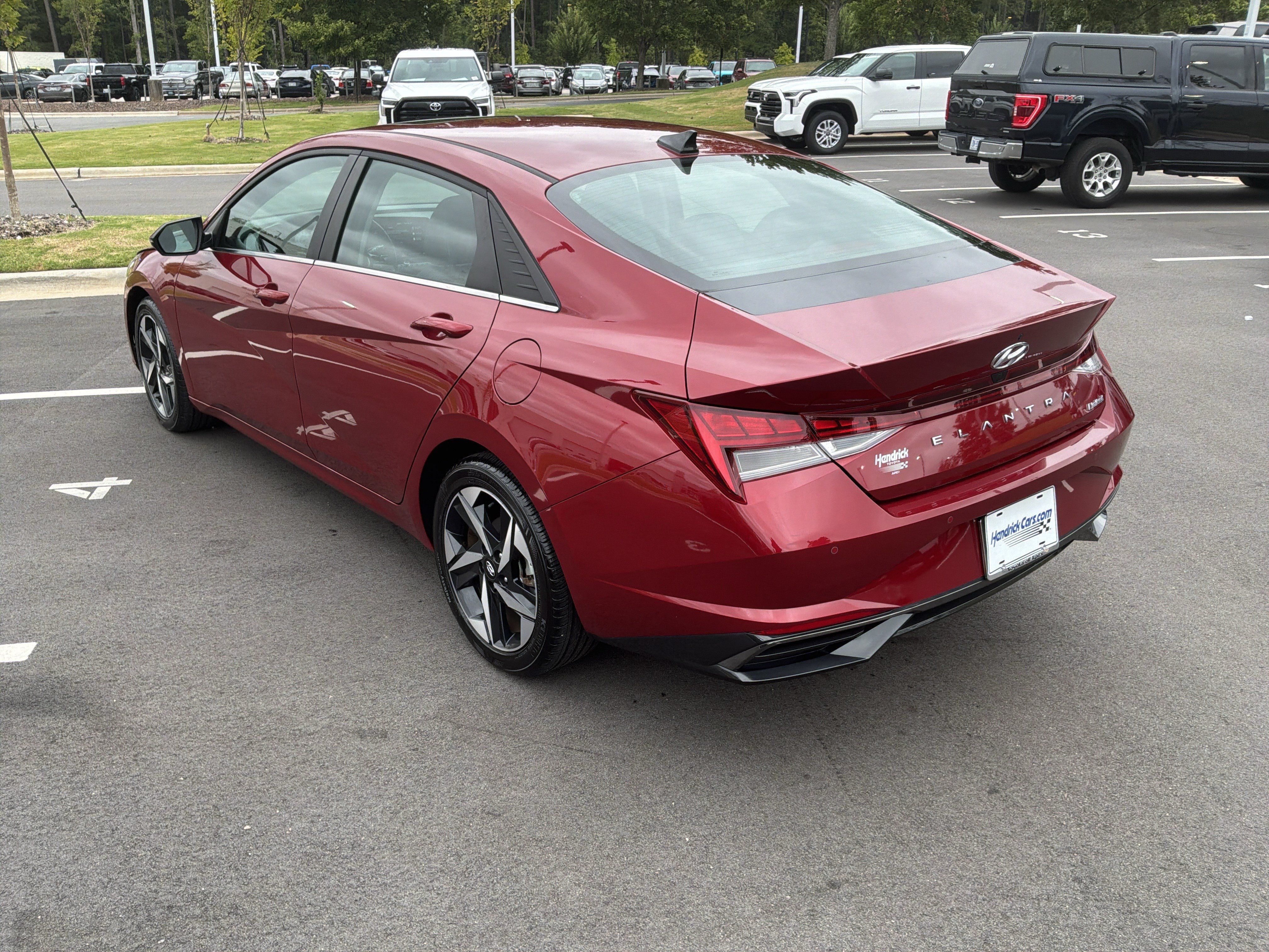 Used 2023 Hyundai Elantra Limited FWD image 8