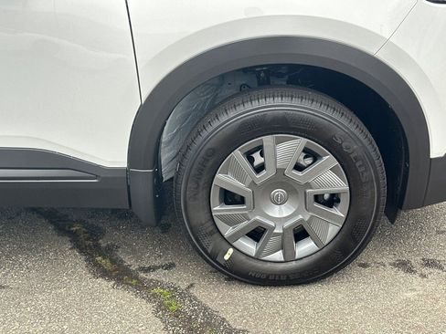 New 2026 Nissan Kicks S image 12