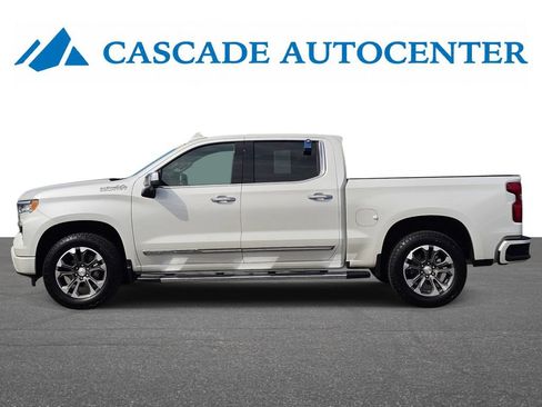 Certified 2024 Chevrolet Silverado 1500 High Country w/ Technology Package AWD/4WD image 3