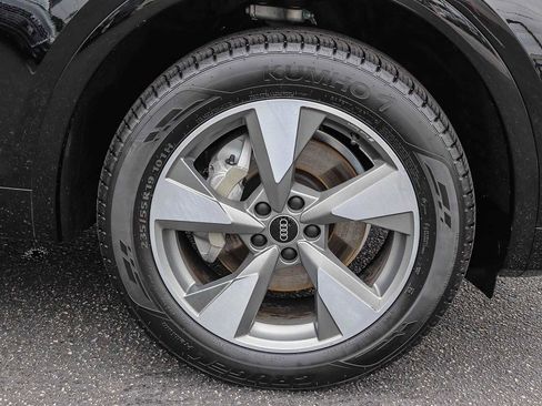 Used 2023 Audi Q5 2.0T Premium Plus w/ Premium Plus Package AWD/4WD image 9