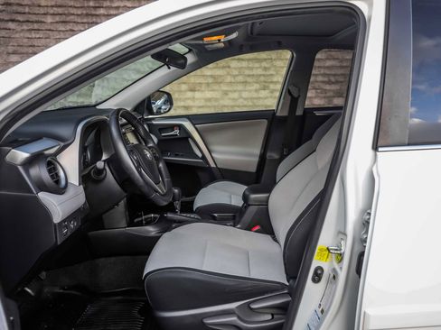 Used 2018 Toyota RAV4 XLE image 24