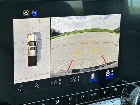 New 2025 Chevrolet Colorado ZR2 w/ Technology Package image 15