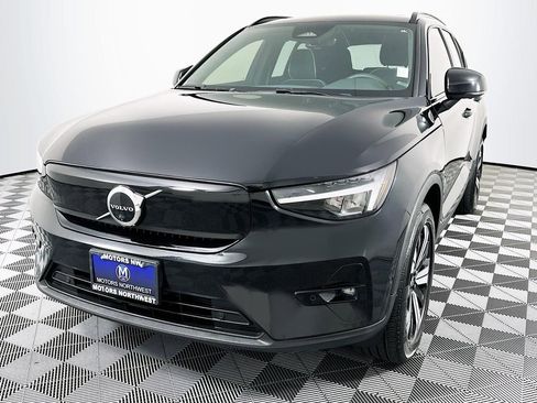 Used 2023 Volvo XC40 Recharge Plus AWD/4WD image 5