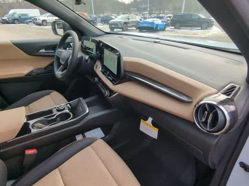 New 2026 Chevrolet Equinox ACTIV w/ Convenience Package III image 29