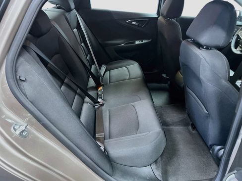 Used 2025 Chevrolet Malibu RS FWD image 25