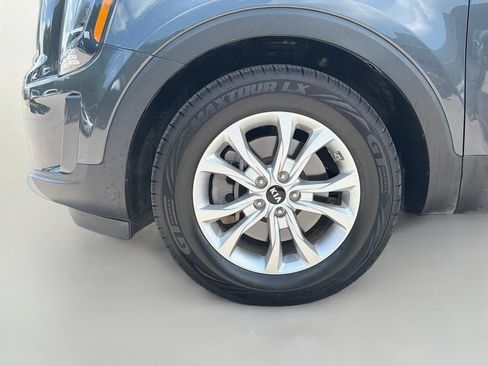 Used 2020 Kia Telluride LX FWD image 35