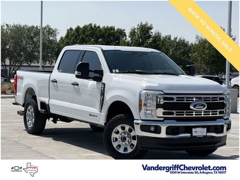 Used 2024 Ford F250 XLT w/ FX4 Off-Road Package AWD/4WD image 2
