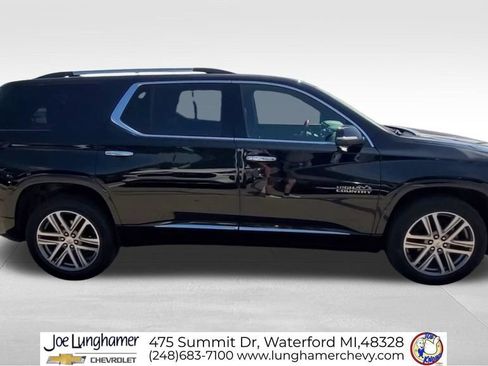Certified 2023 Chevrolet Traverse High Country w/ LPO, Floor Liner Package AWD/4WD image 9