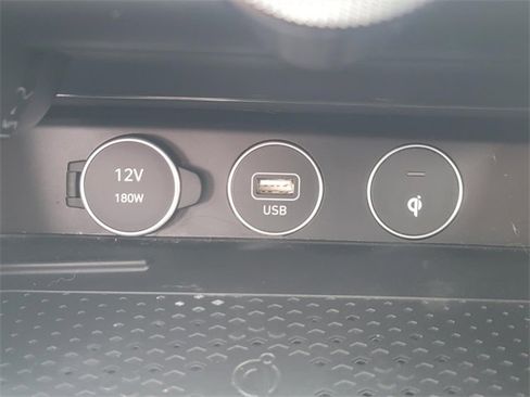 Used 2022 Genesis G70 2.0T w/ Prestige Package image 25