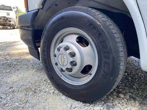 Used 2020 Chevrolet Express 3500 Extended w/ Driver Convenience Package RWD image 60