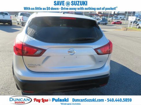 Used 2018 Nissan Rogue Sport S image 4