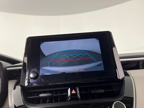 Used 2025 Toyota Corolla LE FWD image 27