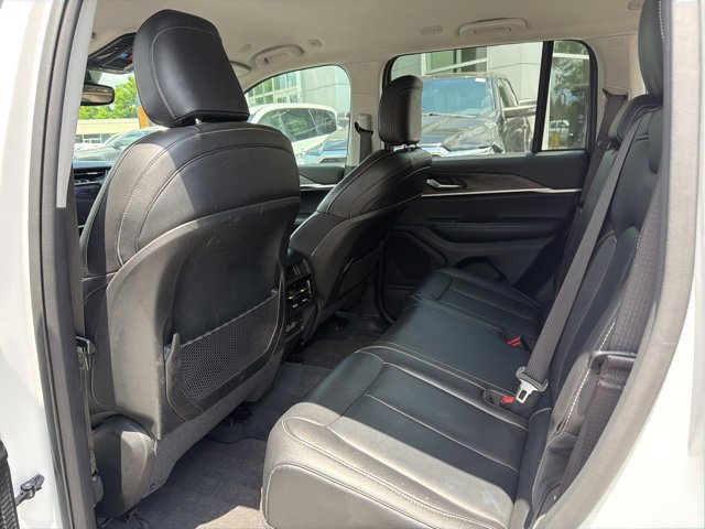 Used 2023 Jeep Grand Cherokee Limited AWD/4WD image 20