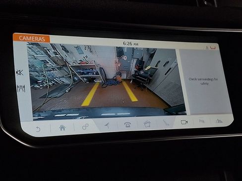 Used 2019 Land Rover Range Rover Evoque SE AWD/4WD image 16