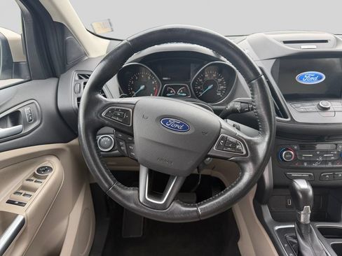 Used 2017 Ford Escape SE w/ SE Leather Comfort Package AWD/4WD image 18