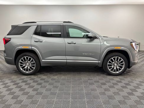 New 2026 GMC Terrain Denali w/ LPO, Floor Liner Package image 8