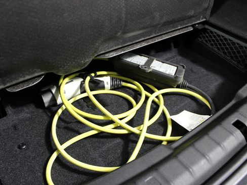 Used 2023 BMW 530e w/ M Sport Package image 37