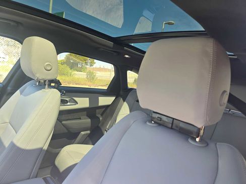 New 2026 Land Rover Range Rover Velar Dynamic SE image 25