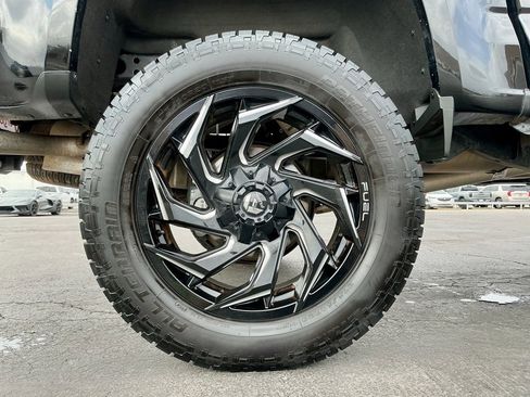 Used 2016 GMC Canyon SLT w/ Driver Alert Package image 22