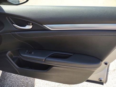 Used 2017 Honda Civic Touring image 24