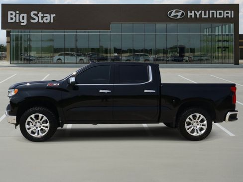 Used 2024 Chevrolet Silverado 1500 LTZ AWD/4WD image 2
