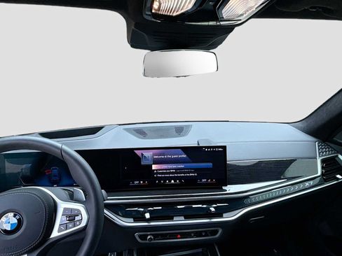 Certified 2026 BMW X7 xDrive40i w/ M Sport Package AWD/4WD image 9