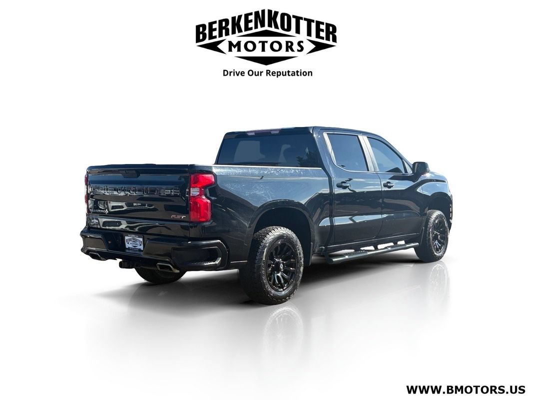 Used 2021 Chevrolet Silverado 1500 RST AWD/4WD image 3
