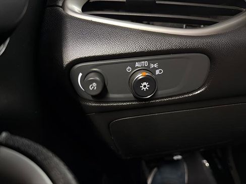 Used 2020 Chevrolet Malibu RS FWD image 22
