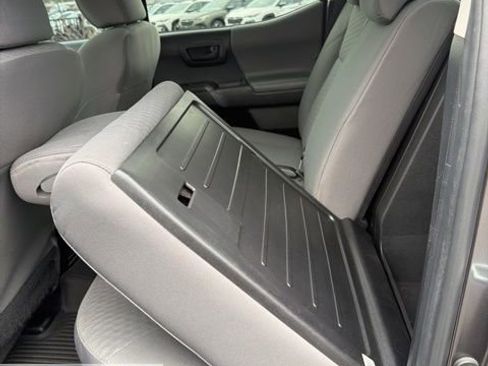Used 2022 Toyota Tacoma SR image 37