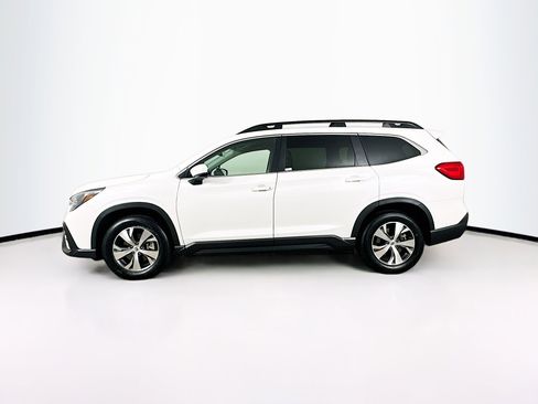 Used 2025 Subaru Ascent Premium image 4