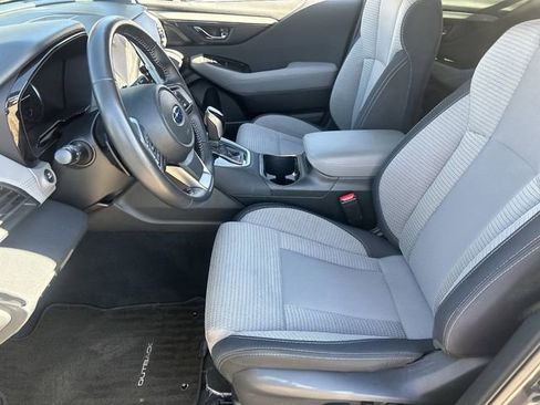 Used 2025 Subaru Outback Premium AWD/4WD image 21