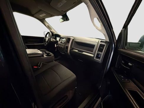 Used 2019 RAM 1500 Express image 24