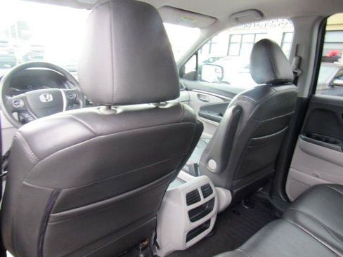 Used 2016 Honda Pilot LX image 17