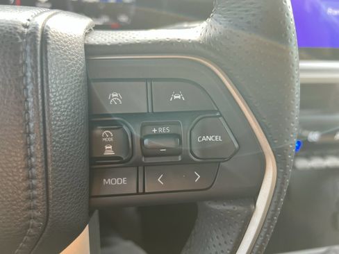 Used 2025 Toyota 4Runner TRD Off-Road Premium AWD/4WD image 20