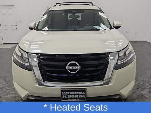 Used 2022 Nissan Pathfinder SV w/ Cargo Package FWD image 5
