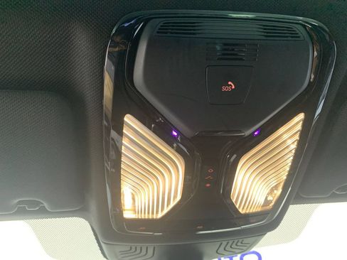 Used 2018 BMW 530i xDrive image 29