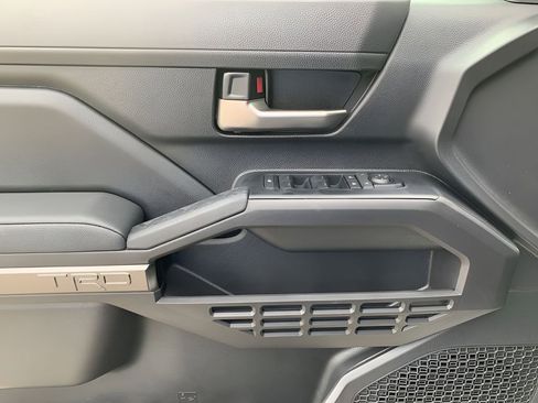 New 2025 Toyota Tacoma TRD Off-Road AWD/4WD image 10