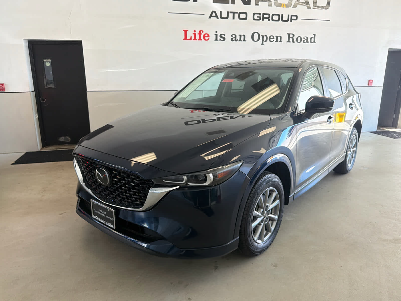 Certified 2025 MAZDA CX-5 AWD 2.5 S w/ Preferred Package image 1