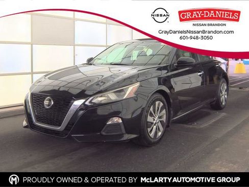 Used 2020 Nissan Altima 2.5 S FWD image 1