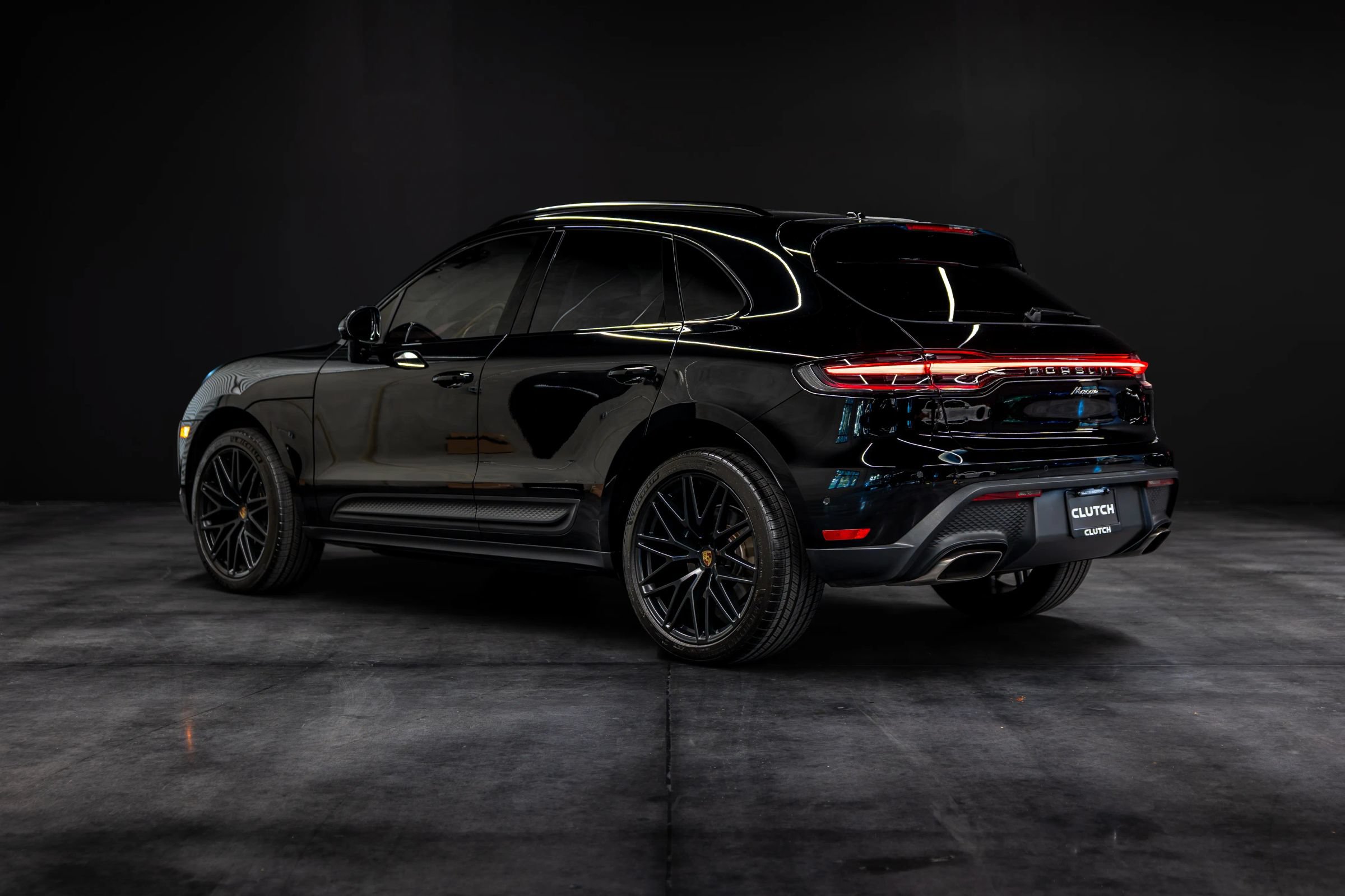 Used 2024 Porsche Macan AWD/4WD image 7